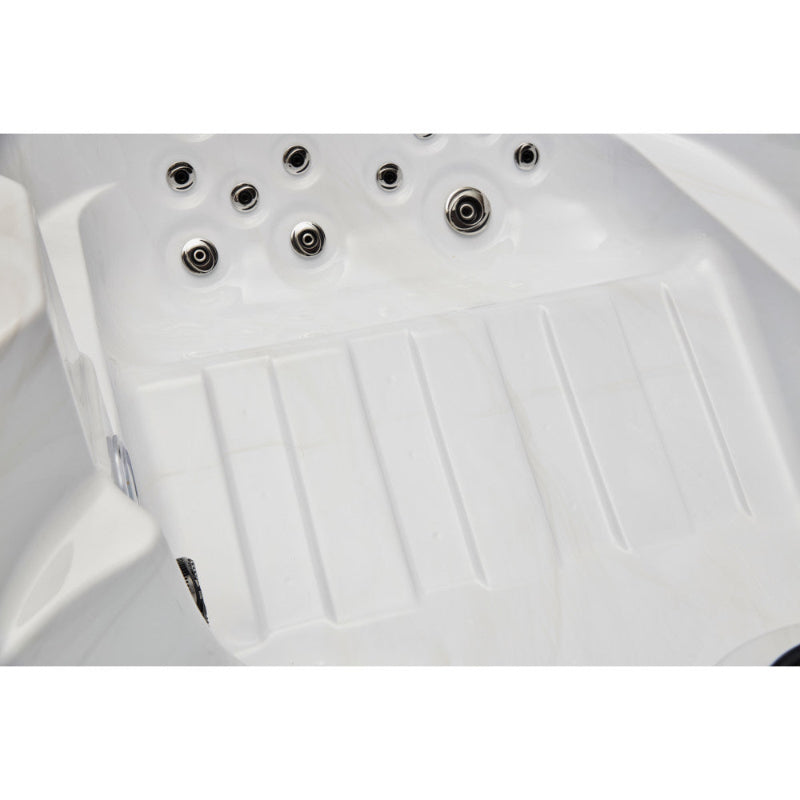 Regal 4-Person Hot Tub