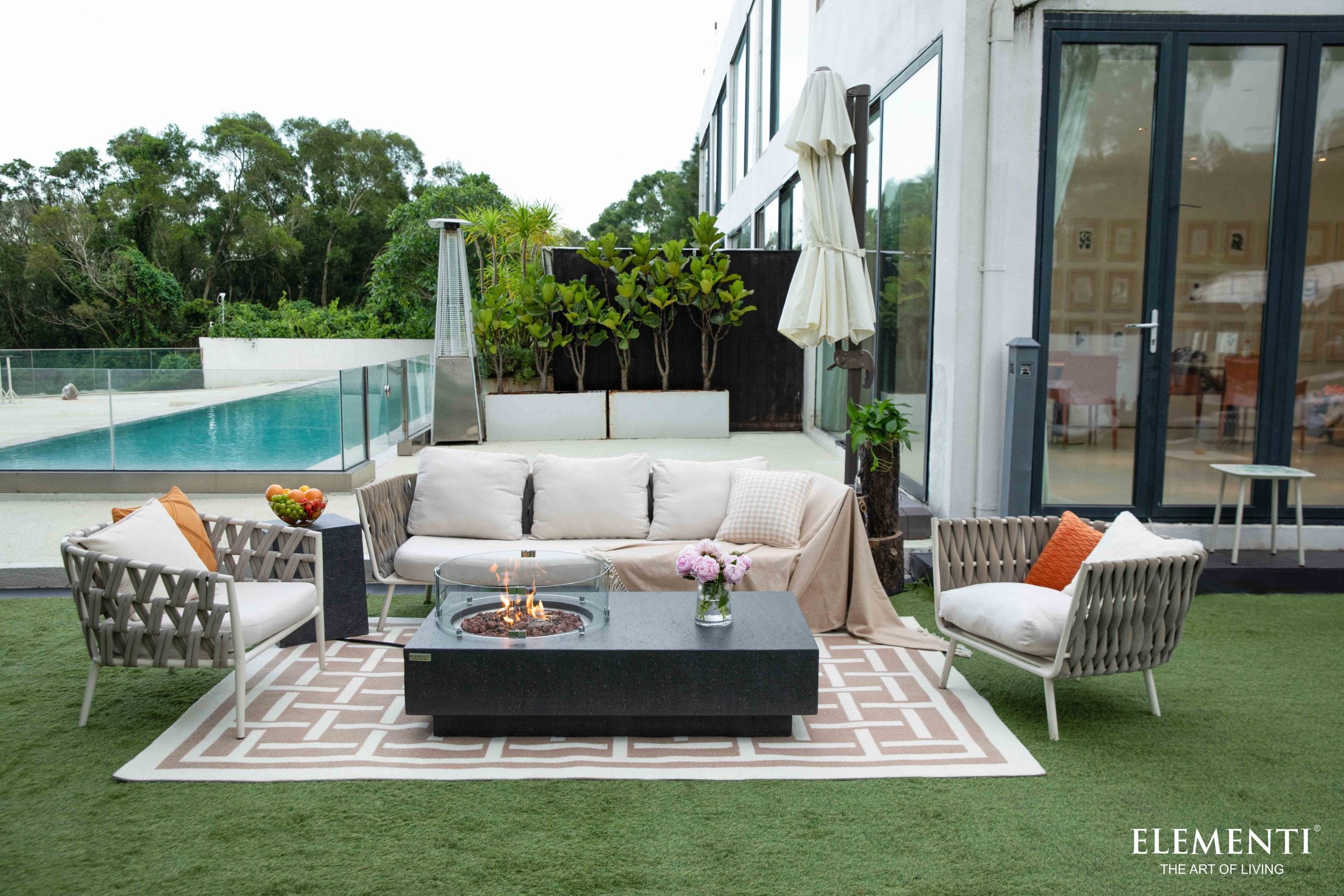 Metropolis Propane Fire Table in Dark Gray