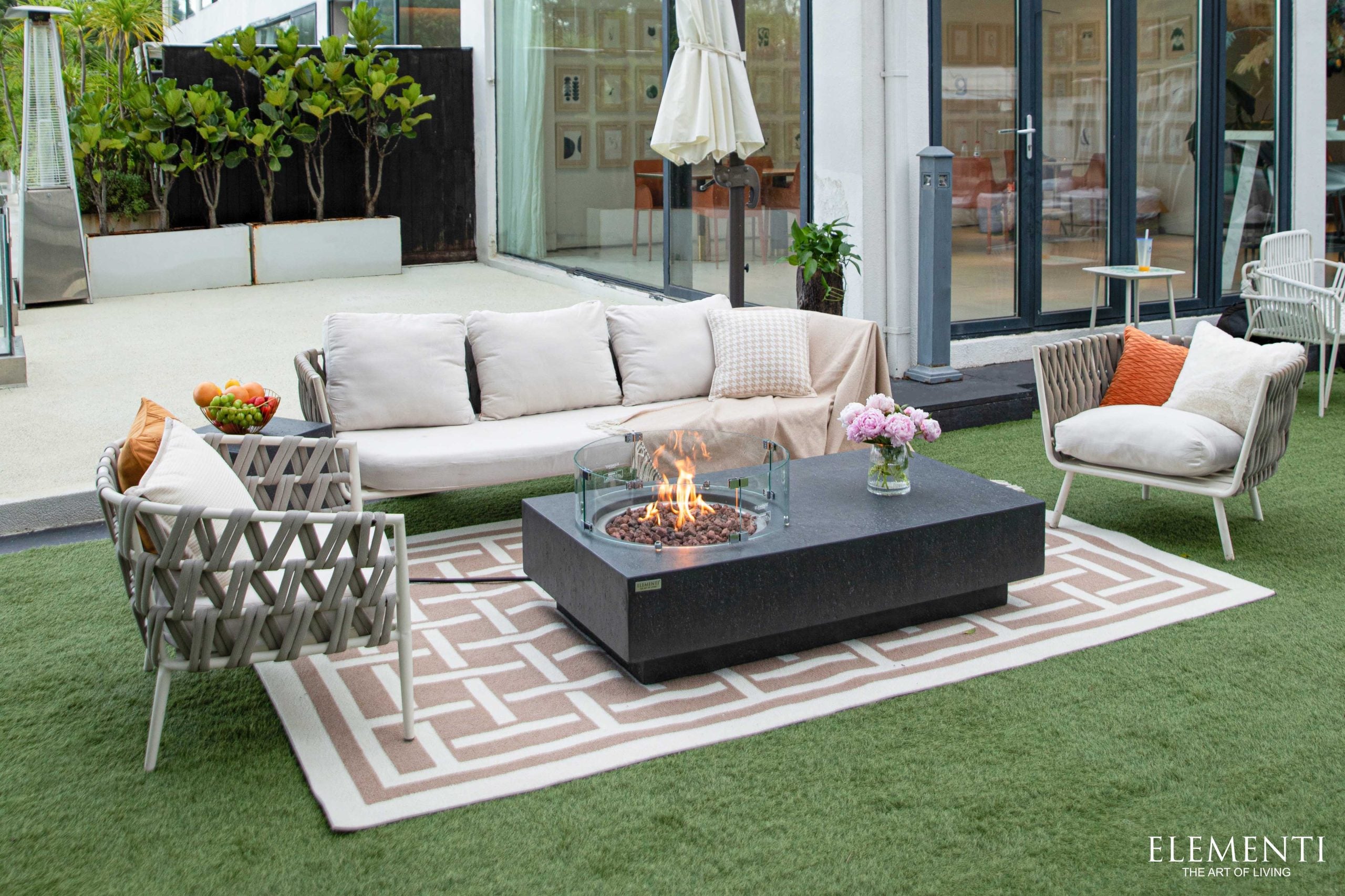 Metropolis Propane Fire Table in Dark Gray