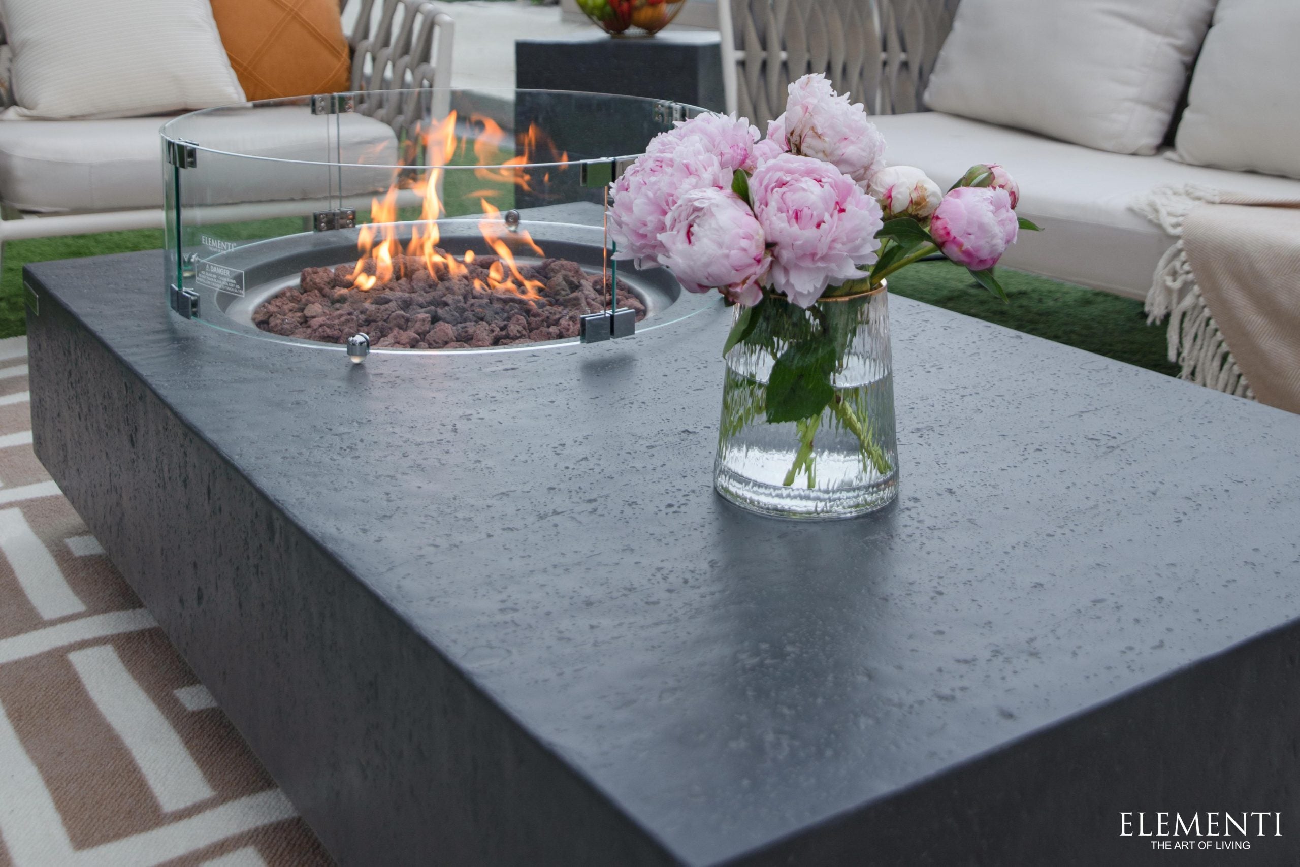 Metropolis Propane Fire Table in Dark Gray