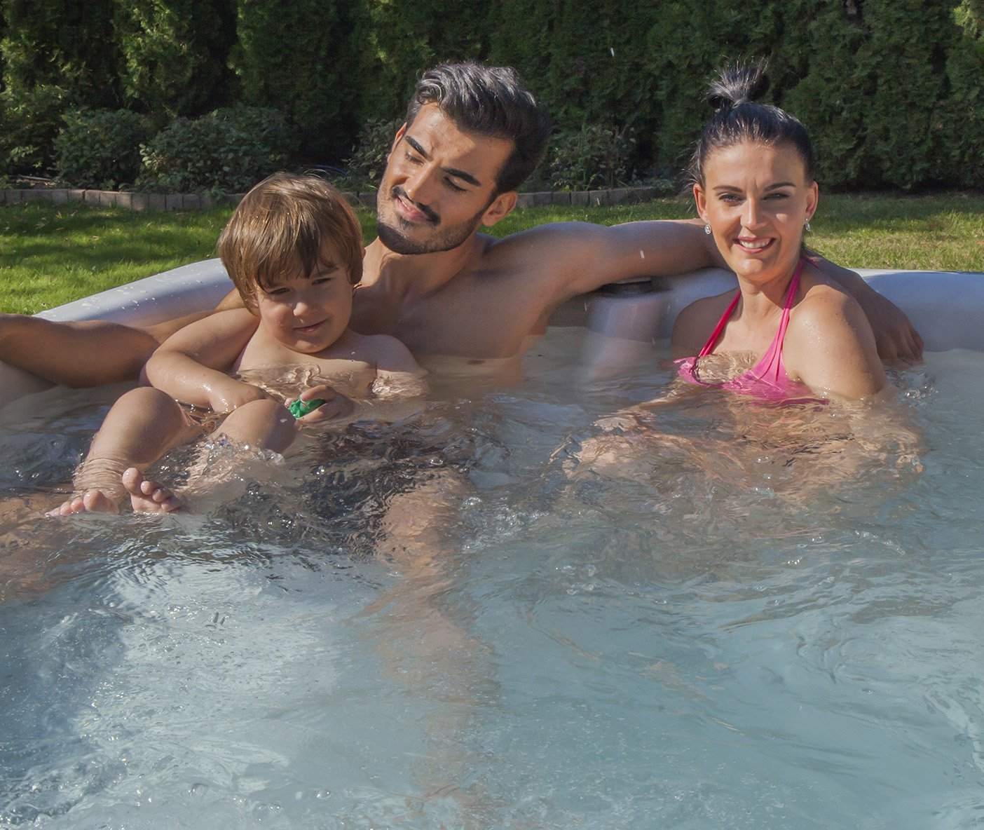 Chicago 7-Person 50-Jet Square Hot Tub