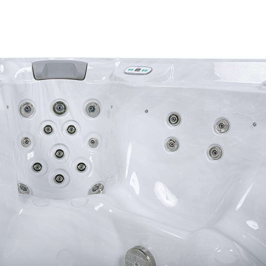 Chicago 7-Person 50-Jet Square Hot Tub