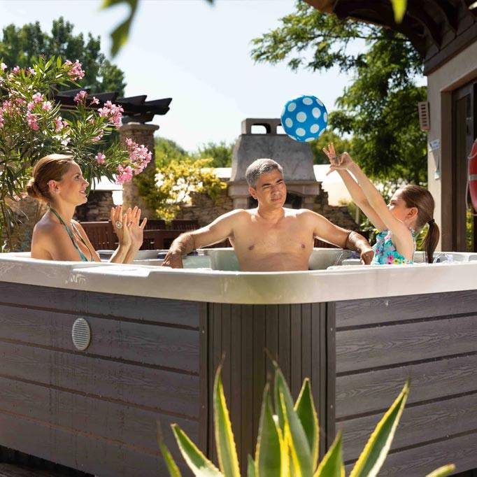 Jersey 6-Person 46-Jet Square Hot Tub