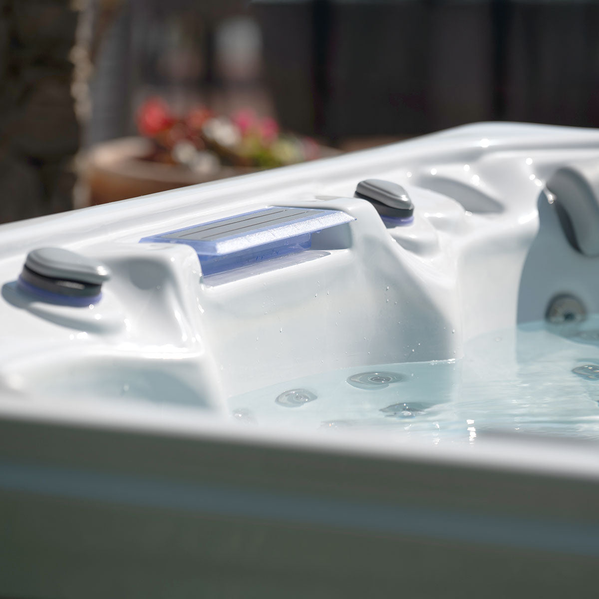 Dallas 6-Person 82-Jet Square Hot Tub