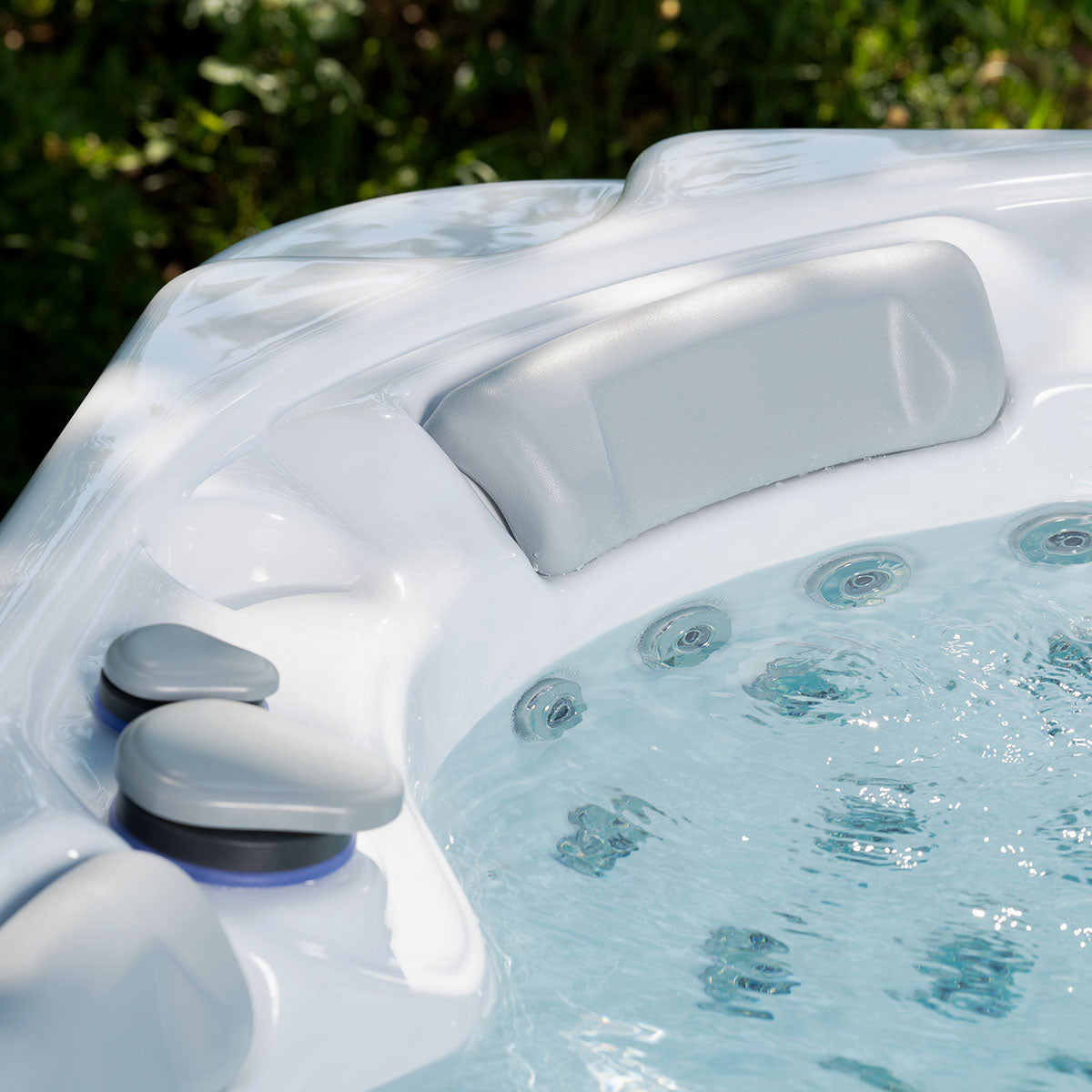 Dallas 6-Person 82-Jet Square Hot Tub