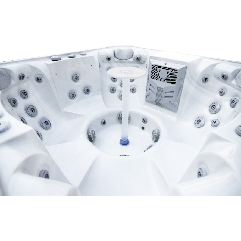 Denali 7-Person Hot Tub