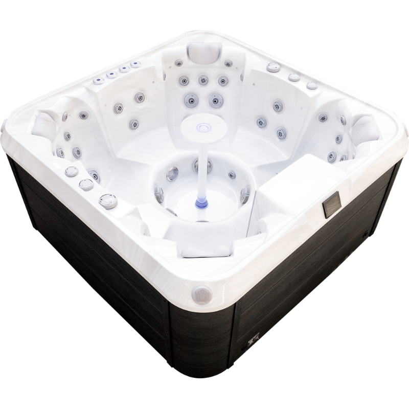 Denali 7-Person Hot Tub