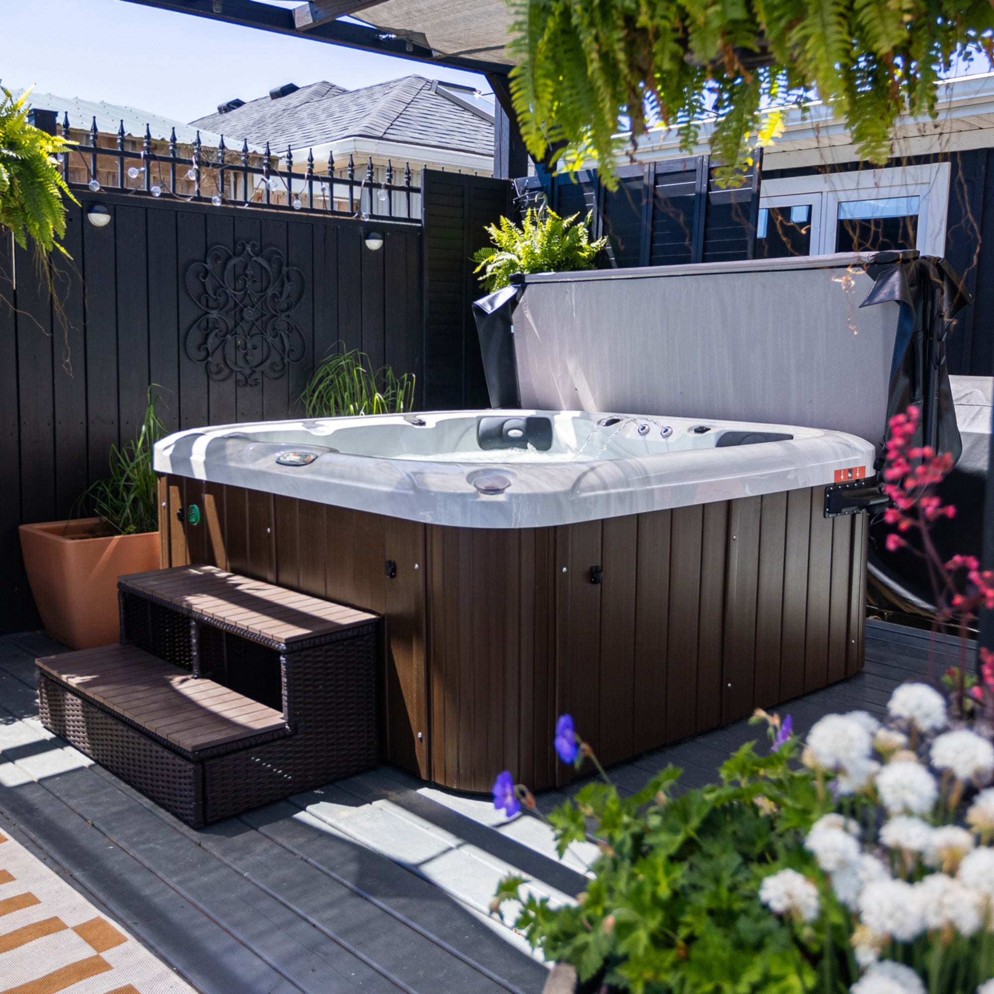 LYS5000 6-Person 34-Jet Hot Tub with Lounger