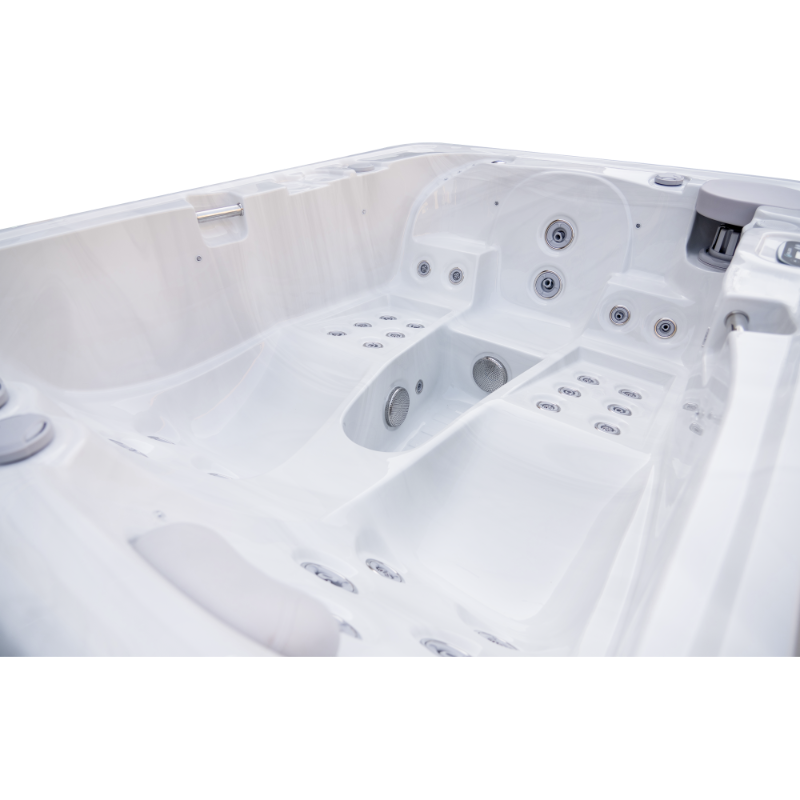 Largo 3-Person Hot Tub