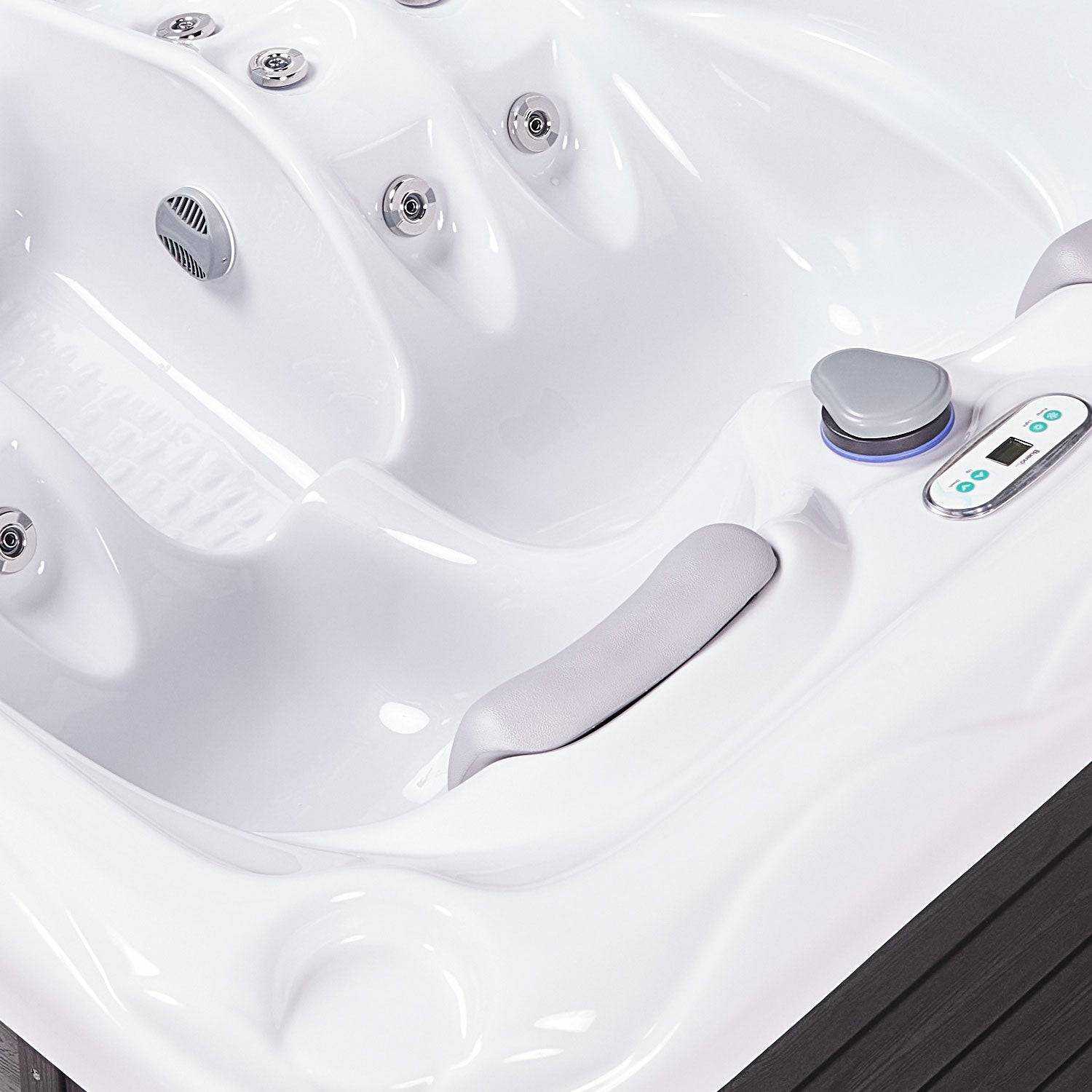 Atlanta 3-Person 37-Jet Hot Tub