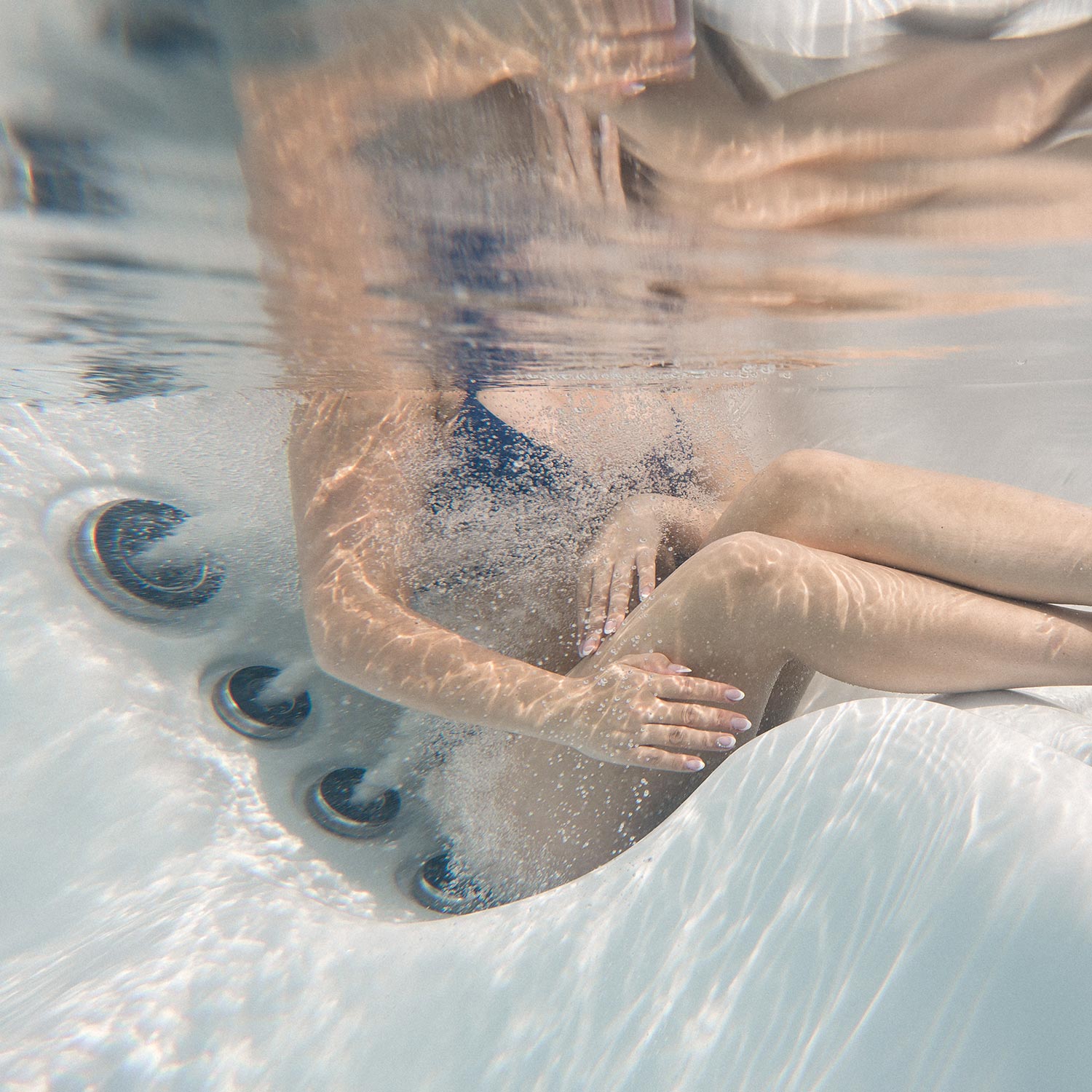 Hollywood 5-Person 51-Jet Square Hot Tub