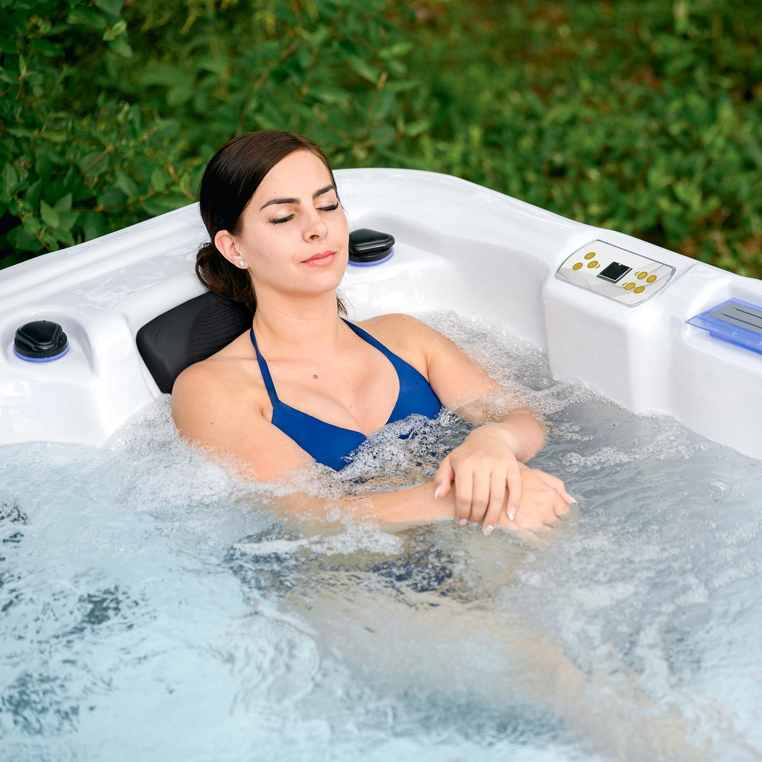 Hollywood 5-Person 51-Jet Square Hot Tub